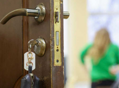 Скрыла правду и сделала из себя жертву: в Краснодаре мать пытается вернуть элитную квартиру за копейки