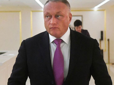 На уровне страны — в интересах региона: биография без фальши Дмитрий Савельев
