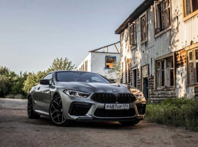BMW за 17 миллионов на фоне бетонных миллиардов: как сын Серскова из НИКС ездит по Челябинску на прибыль от папиного застройщика