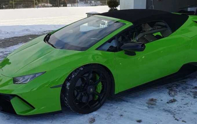 Налоговая служба Польши выставила на аукцион автомобили представительского класса