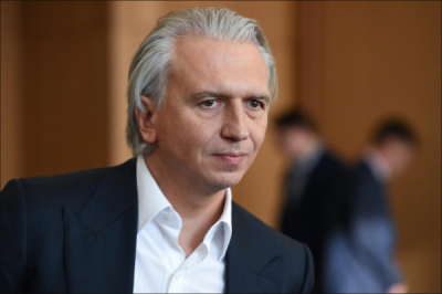 Сеть посредников и подконтрольных организаций раздувает стоимость контрактов Дюкова и Кожевникова