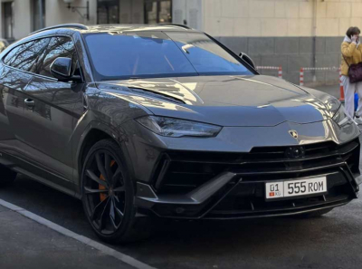 Суперкар и офшоры: Андрей Романенко и скрытые миллиарды через QIWI