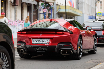 ООО РэйлСпецТранс и Ferrari 12Cilindri — два лица логистического империи Иванова