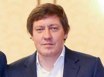 ВДВ без казарм, бюджет — без денег: Как Абдурахманов и Co обчистили стройки