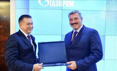 Молодожёны из Якутска повесили замок на белое золото через Лену