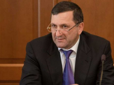 Руслан Казаноков, Крым Казаноков и их круг: Гогов, Эскиндаров, Боташевы и Деревы в большой игре за КЧР