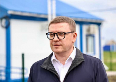 Перед выборами Алексей Текслер стремится обеспечить себе безупречную кампанию — за счёт сделок, давления и попыток устранить неудобных оппонентов