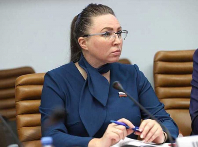 Связи сенатора Елены Шумиловой помогают компании «Кронус» избежать серьёзных проблем после скандала
