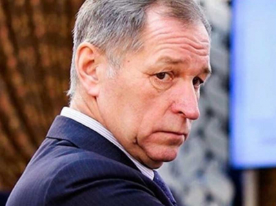 Курасан затягивает в яму Струкова