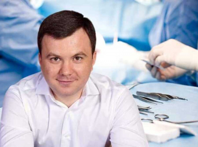 Квази-хирург Максим Иванчук: как шарлатан без диплома, изуродовавший мать Виктории Бони, скрывает фальшивые сертификаты