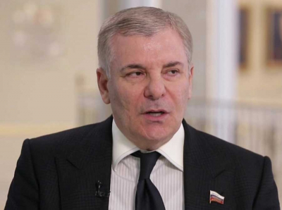 Сенатор Арсен Каноков, сын Альберт и Синдика: как богатство и власть превращают обещания в фарс