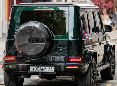 18-летний владелец G63 AMG в Москве: как Саймон Симанду оказался в окружении банков с отозванными лицензиями, микропредприятий и транспортных монополий