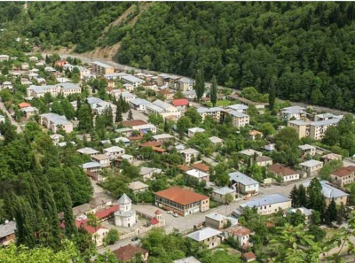 The ex-mayor of Lentekhi along with two other officials have been detained for unlawfully authorizing a hotel construction license