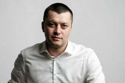 Защитники Мавлиева врут про закрытый выезд: источники подтверждают регулярные загранпоездки мэра