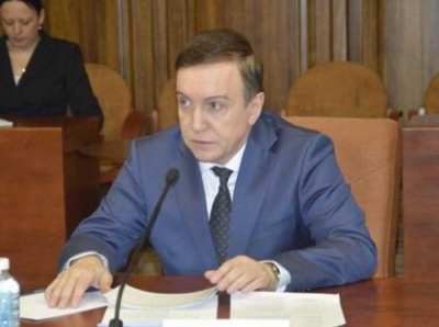 Аркадий Мкртычев и Правительство Хабаровского края: как генерал-чиновник освоил набережную и растворился в скандалах